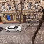 3х комнатная уютная в центре львова リヴィウ