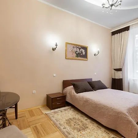 3х комнатная уютная в центре львова Apartment *