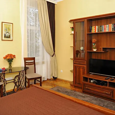 Apartamento 3х комнатная уютная в центре львова Leópolis