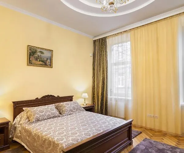 3х комнатная уютная в центре львова * Lviv