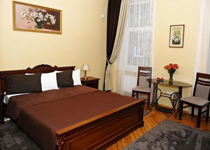 3х комнатная уютная в центре львова * לבוב